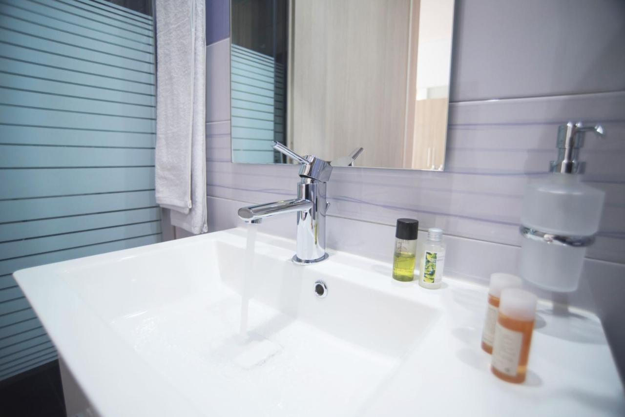 The Ionian View Aparthotel Áyios Nikítas Стая снимка