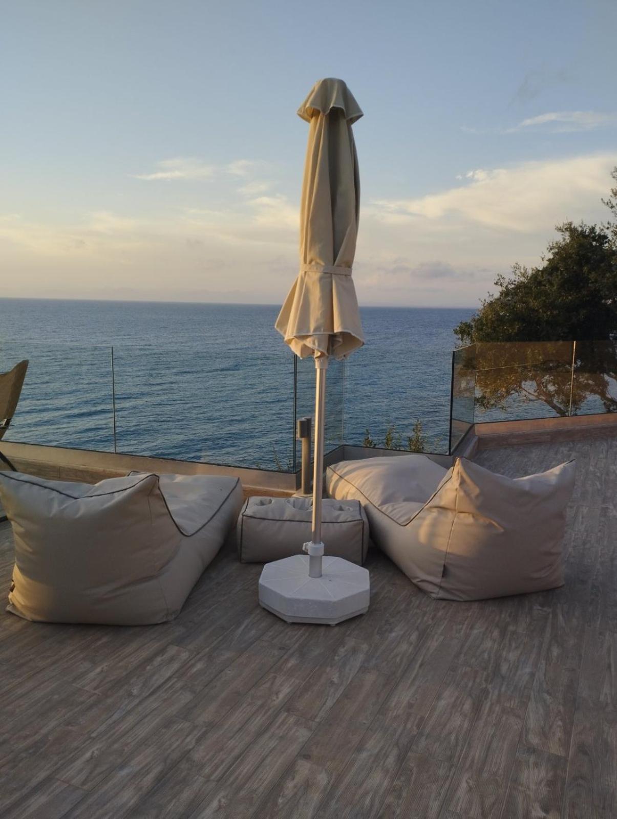 The Ionian View Aparthotel Áyios Nikítas Екстериор снимка