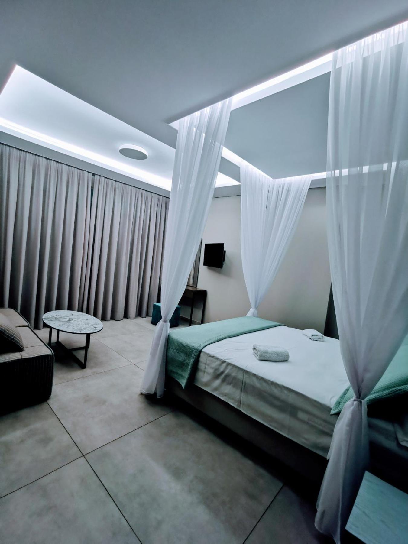 The Ionian View Aparthotel Áyios Nikítas Екстериор снимка
